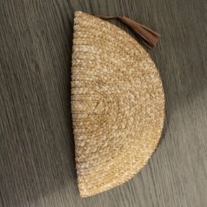 Straw Clutch